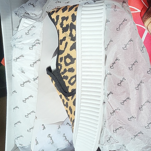 NIB 🐆 Platform leopard print slip-on sneakers - Picture 3 of 12